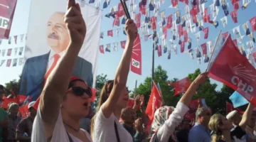 “Bulunduğunuz Makamları CHP Seçmenine Borçlusunuz, İstifa Edecekseniz Görevinizi de Bırakın”