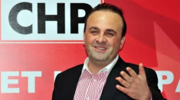 CHP Bursa’da yönetim bilmecesi: Deniz Baykal atandı, peki yeni yönetim ne zaman?
