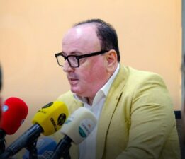 Erten Kayan’dan Gemlikspor’da yeni dönem mesajı: “Her yöneticimiz görevinde tam yetkilidir”