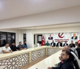 Yeniden Refah Partisi’nde Gençlik Kollarında Devir Teslim: “Gençlerimiz Geleceğimizin Teminatıdır”