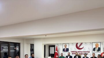 Yeniden Refah Partisi’nde Gençlik Kollarında Devir Teslim: “Gençlerimiz Geleceğimizin Teminatıdır”