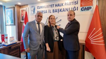 Zeynep Akış Serintürk Yeniden CHP Ailesine Katıldı