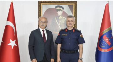 Bursa’da Sadi Aydın’dan Tümgeneral Mustafa Bakçepınar’a hayırlı olsun ziyareti