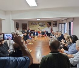 Demokrat Parti Bursa’da “Millet İradesi ve Demokrasi” Buluşması