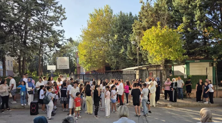 Nilüfer’de Dilek Özer Ortaokulu velilerinden okul çağrısı: “Tüm öğrenciler başka okula taşınsın”