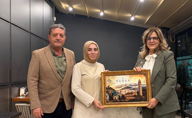Türk Eğitim-Sen Bursa 1 No’lu Şube’de kadın komisyonunda devir teslim