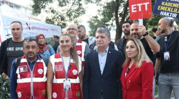 EMEKÇİNİN SESİ KOCAELİ’DEN YÜKSELDİ! KADEME-FED MEYDANLARDAN SESLENDİ: “SÖZ DEĞİL, ÇÖZÜM TAKVİMİ İSTİYORUZ!”