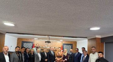 DSP Bursa İl Başkanı Mehmet Seskır’dan MHP İl Başkanı Özcanbaz’a Hayırlı Olsun Ziyareti