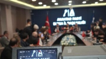 Yavuz Ağıralioğlu Bursa’da konuştu: “Artık sandığı siyaset değil, millet istiyor”