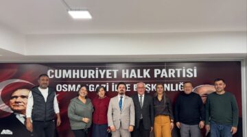Cumhuriyet Kadınları Derneği ve Türkiye Sanatçılar Birliği’nden CHP Osmangazi’ye ziyaret