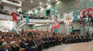 Saadet Partisi Nilüfer’de yeni dönem: Ensari Altınışık görevi devraldı