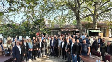 CHP Bursa İl Başkanı Baykal, Otosansit Kamyoncular Garajı’nda nakliyeci esnafını dinledi