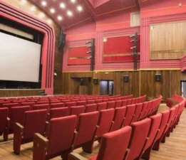 BURSA DOSTLUK KÜLTÜR VE SANAT DERNEĞİ’NDEN TİYATRO ATAĞI: HB EKSPRES TİYATRO SAHNESİ AÇILIYOR
