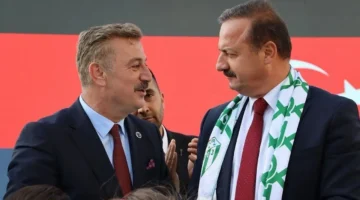 Anahtar Parti Bursa’da saha çalışmalarını sürdürüyor: Esnaf, muhtar, iş dünyası ve spor kulüpleriyle buluştu